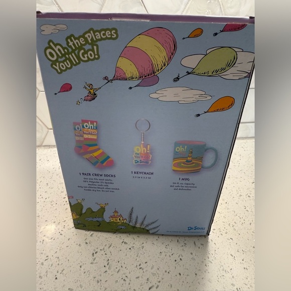 Dr.  Seuss Oh the Places You'll Go Mug, Socks & Key Chain Gift Set NEW IN BOX - Picture 8 of 9